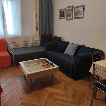 Apartment Coronation
