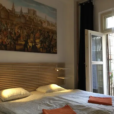 Apartment Coronation *